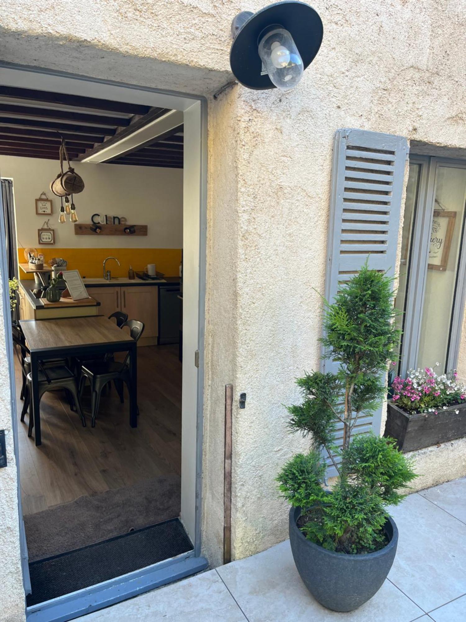 Maison Cosy En Plein Centre Ville Semur-en-Auxois Exterior photo
